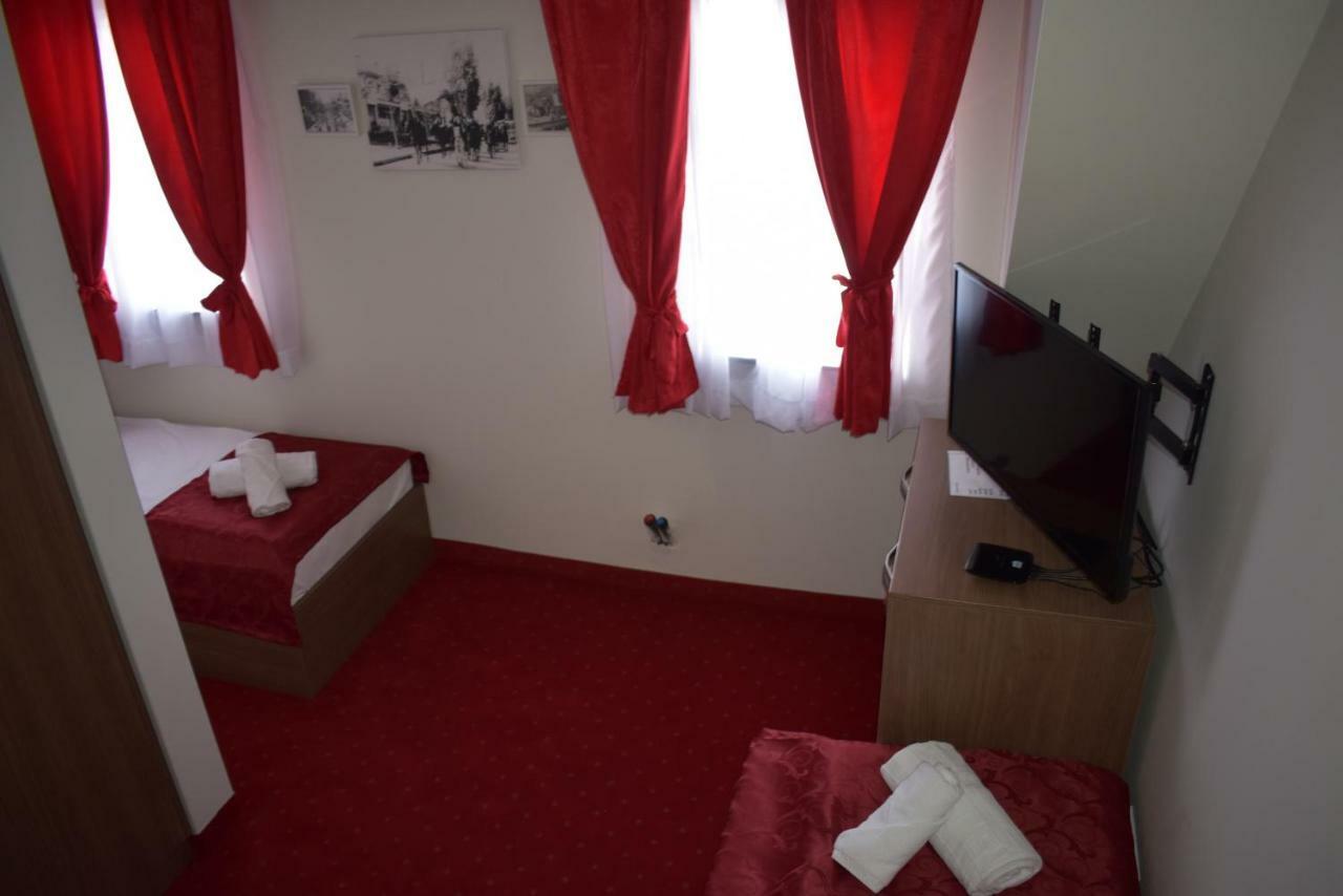 Hotel Zlatni Bor Sokolac  Zewnętrze zdjęcie